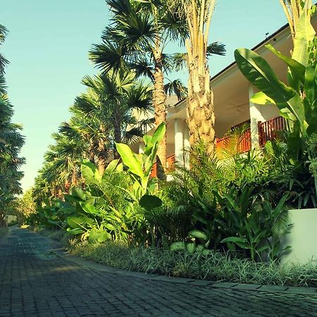 Semara Resort & Spa Seminyak Buitenkant foto